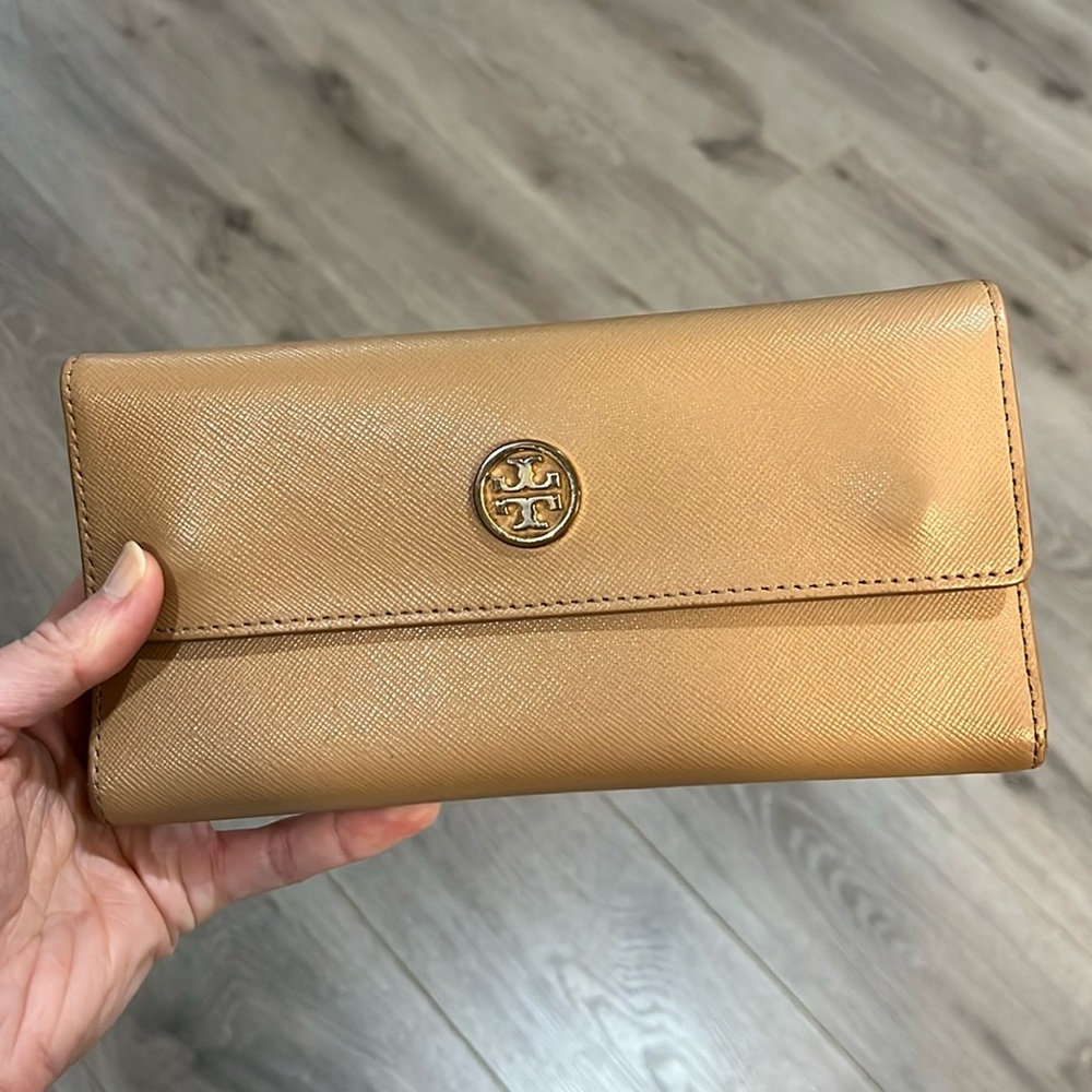 Tory Burch brown wallet